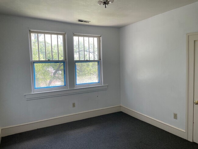 Building Photo - 2324 Orange Ave NW