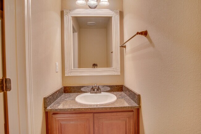 Building Photo - Twelve Oaks Plantation Home with Hardwood Floors, Fireplace & Fenced Backyard