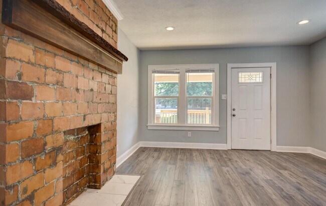 Building Photo - 719 Fairwood Ave