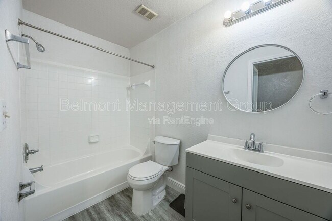 Building Photo - 2550 N Alafaya Trail