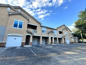 Building Photo - 10412 Villa View Cir