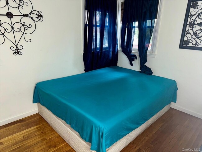 Building Photo - 1316 Mcclure Ave