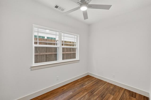 Building Photo - 502 E Kimball St