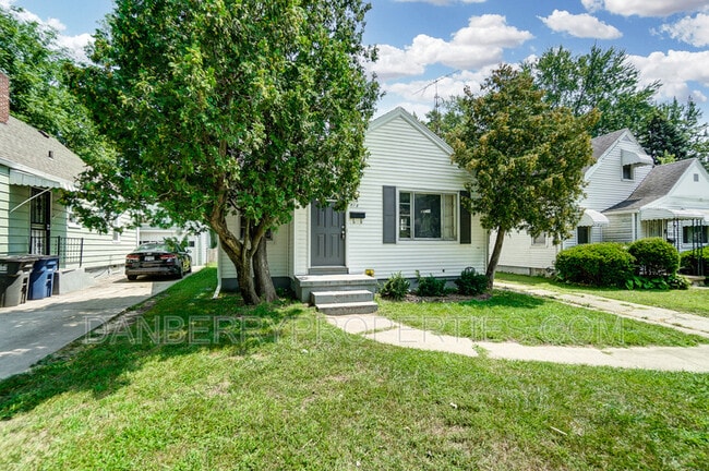 Building Photo - 818 Brookley Blvd