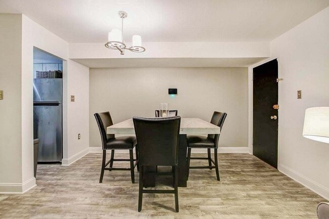 Building Photo - 11408 Cherry Hill Rd