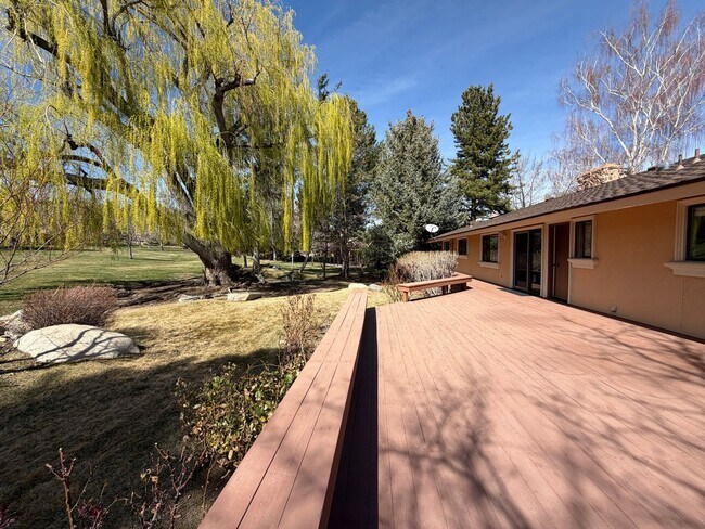 Building Photo - Beautiful home in Southwest Reno's Lake Ridge Shores East!