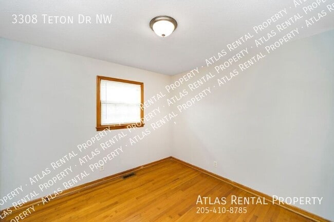 Building Photo - 3308 Teton Dr NW