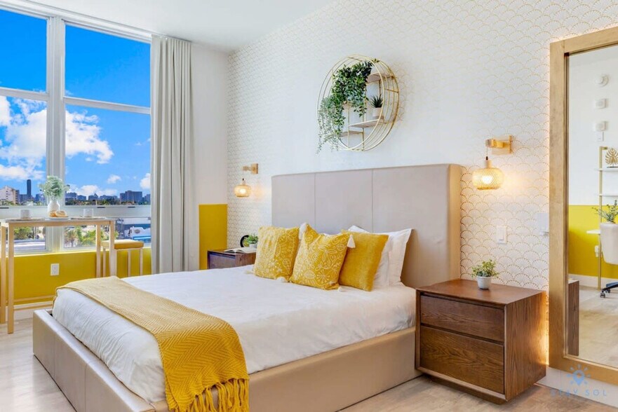 Building Photo - 777 N Ocean Dr