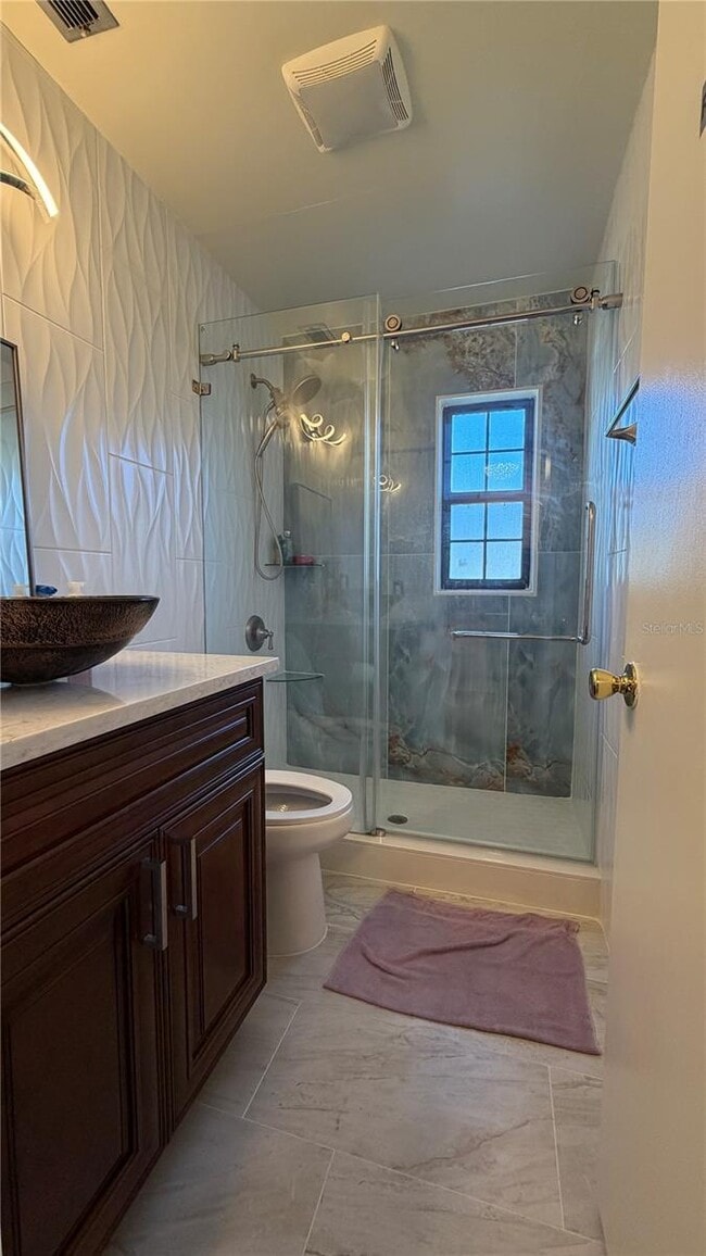 Building Photo - 126 N Observatory Dr