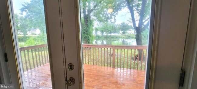 Building Photo - 104 Middleneck Ln