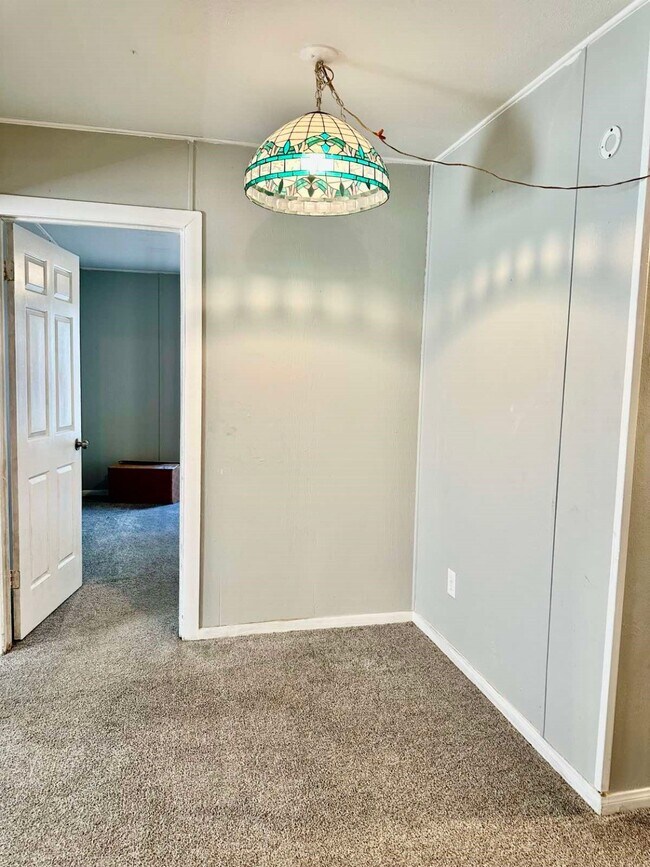 Building Photo - 1907 Avenue C