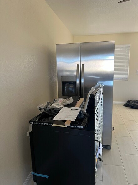 Building Photo - 6936 Kepler Dr