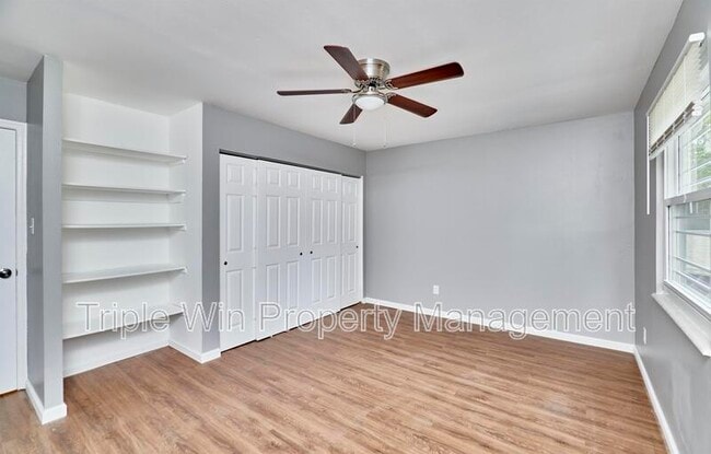 Building Photo - 1661 Rishon Hill Dr