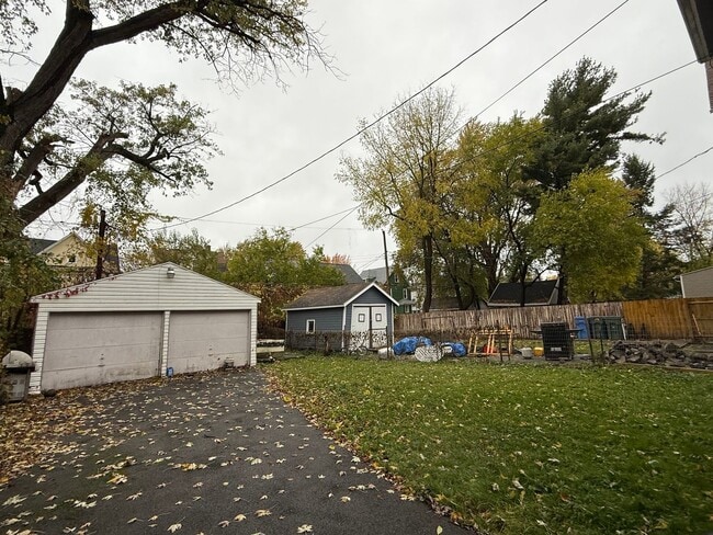 Building Photo - AMINA LLC