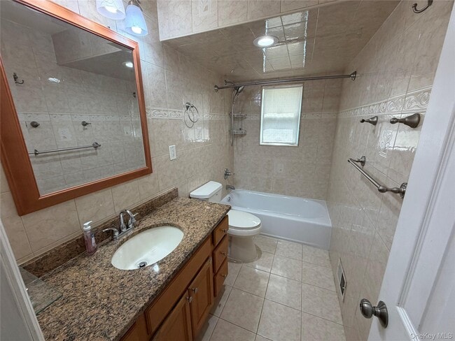 Building Photo - 83-11 169th St