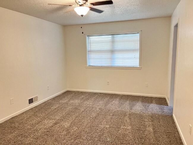 Building Photo - Outstanding Pre-Lease Primed For Fall 2025...