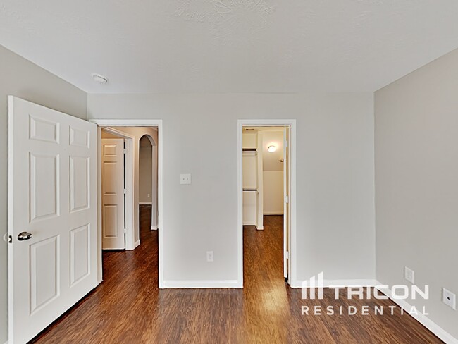 Building Photo - 21427 Jamals Way