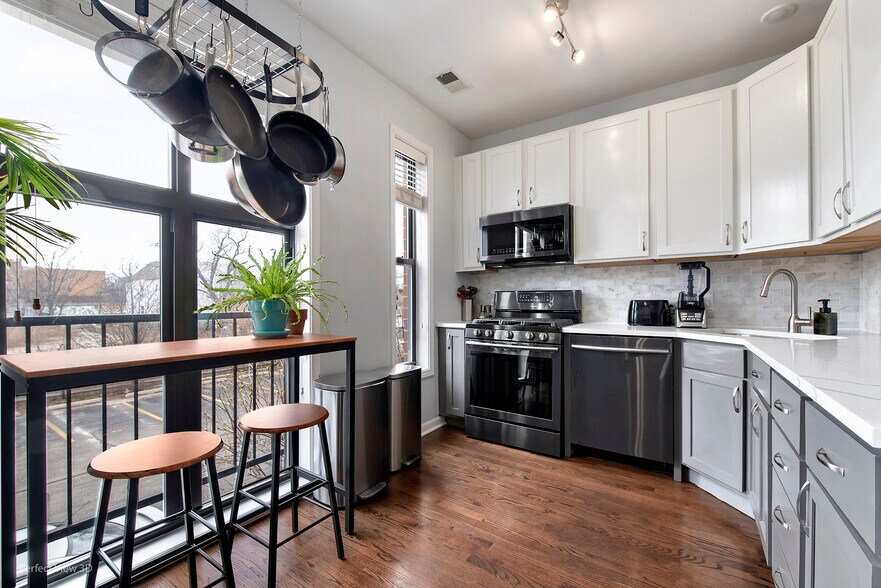 Building Photo - 1816 N Spaulding Ave