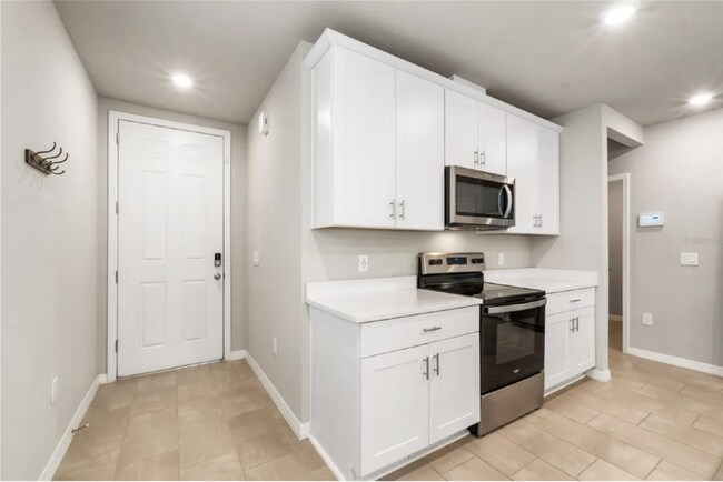 Building Photo - Charming 3-Bed Oasis in Ocoee: Spacious 1574 sq. ft. Townhouse with 2.5 Baths!