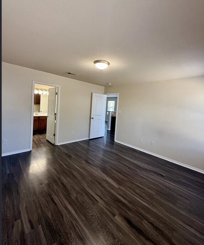Building Photo - 3302 Etheredge Dr