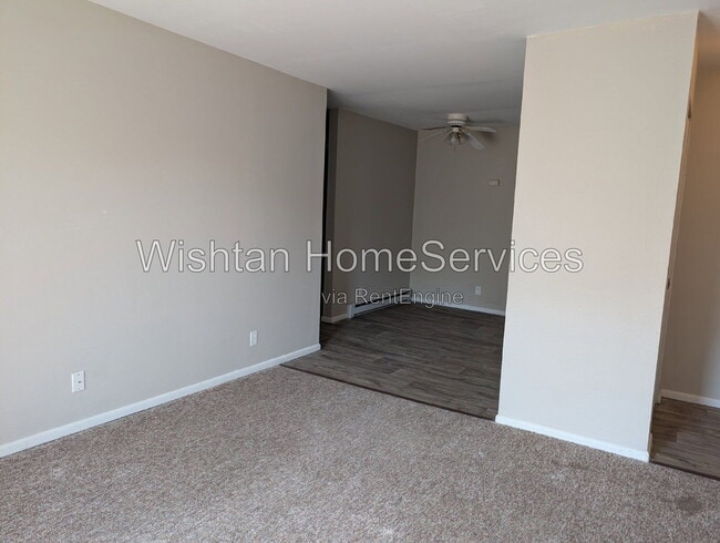 Building Photo - 204 Charleston Blvd