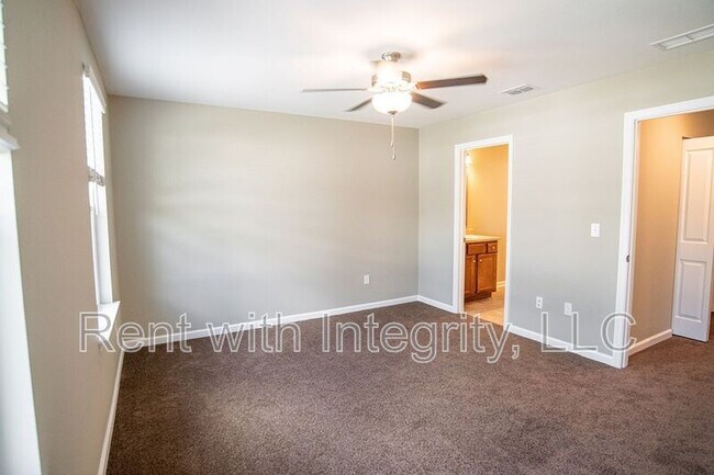 Building Photo - 2192-2206 Del Carmel Way
