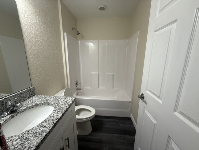 Building Photo - 294 Malauka Run