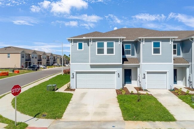 Building Photo - 2803 Maloof Dr