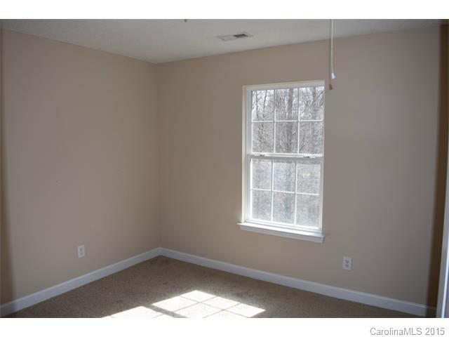 Building Photo - 1405 Clooney Ln