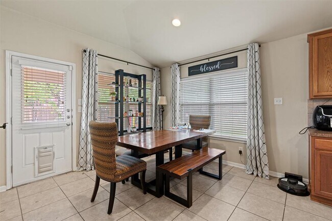 Building Photo - 11917 Lansdowne Rd