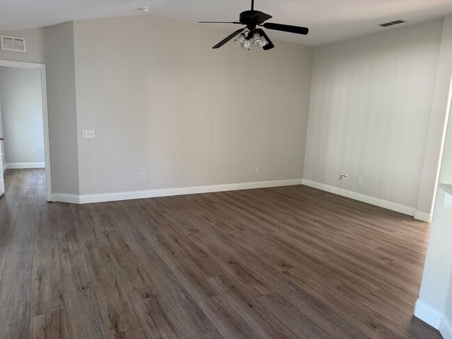 Building Photo - Palm Coast R-Section 3 bedroom 2 bath