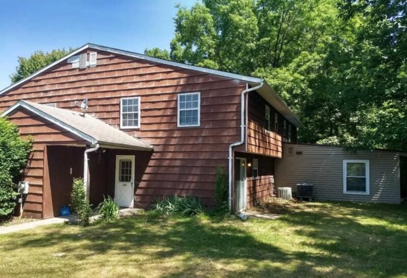 Primary Photo - 743 Jackson St