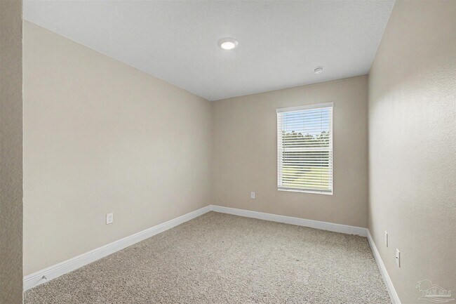 Building Photo - 9055 Golden Eye Dr
