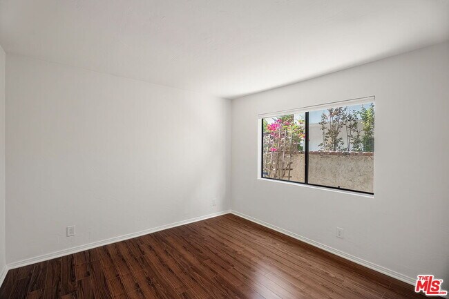 Building Photo - 2952 Bottlebrush Dr