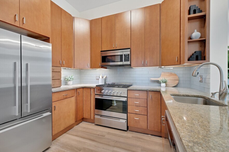 Building Photo - 1000 New Jersey Ave SE