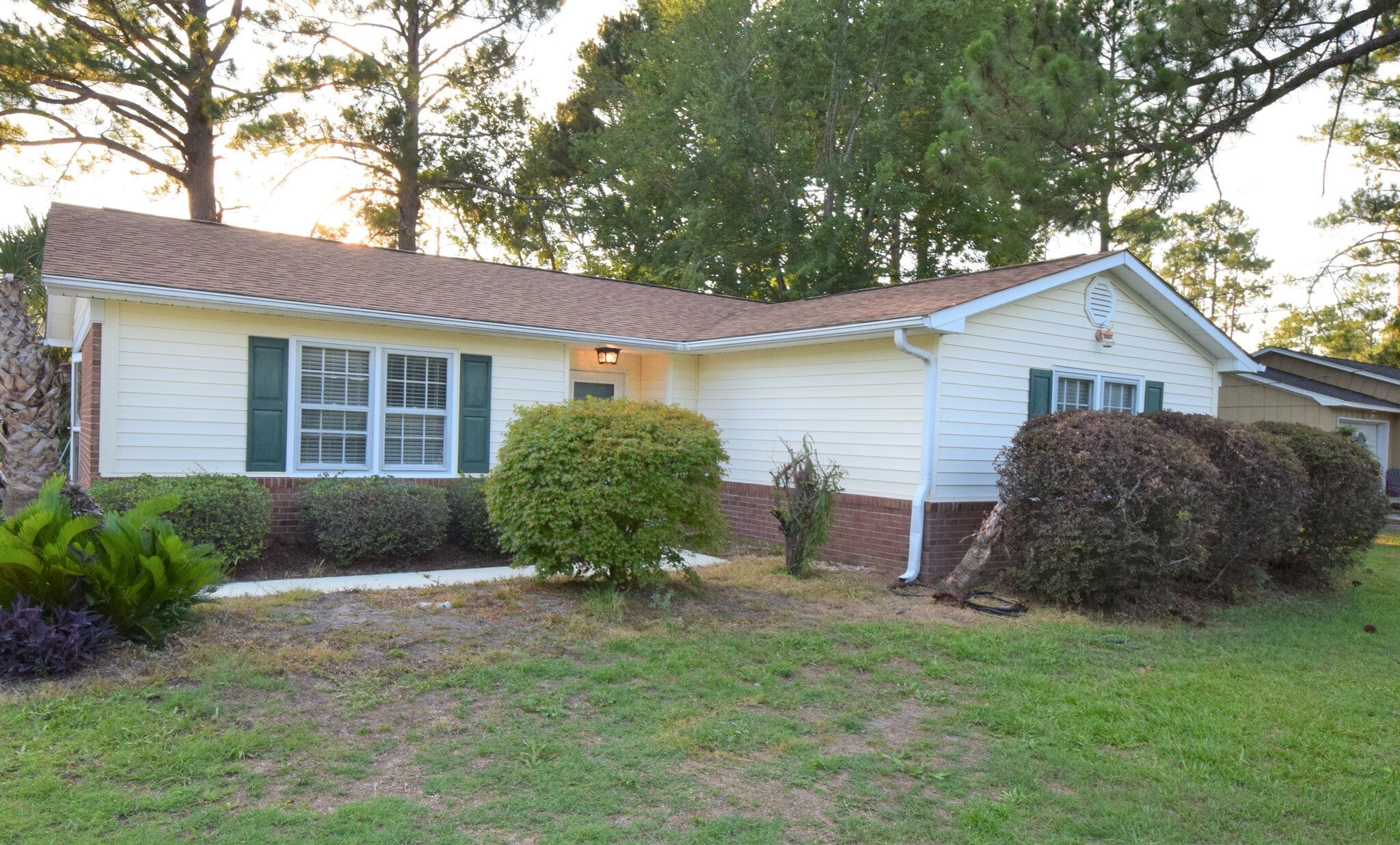 Building Photo - 617 Plymouth Dr