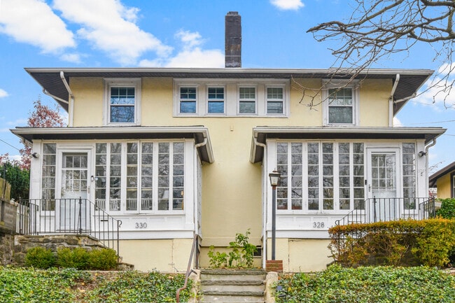 Primary Photo - 330 First Ave