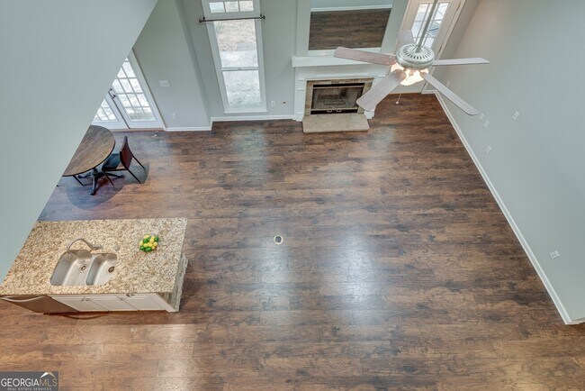 Building Photo - 6515 Fairgreen Dr