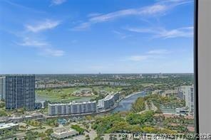 Building Photo - 2602 E Hallandale Beach Blvd