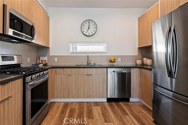 Building Photo - 13538 Vanowen St