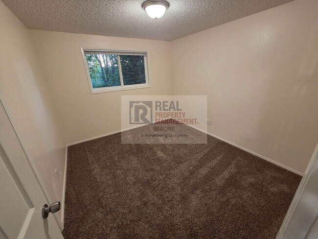 Building Photo - Check out this wonderful 2.0 bedroom, 2.0 ...