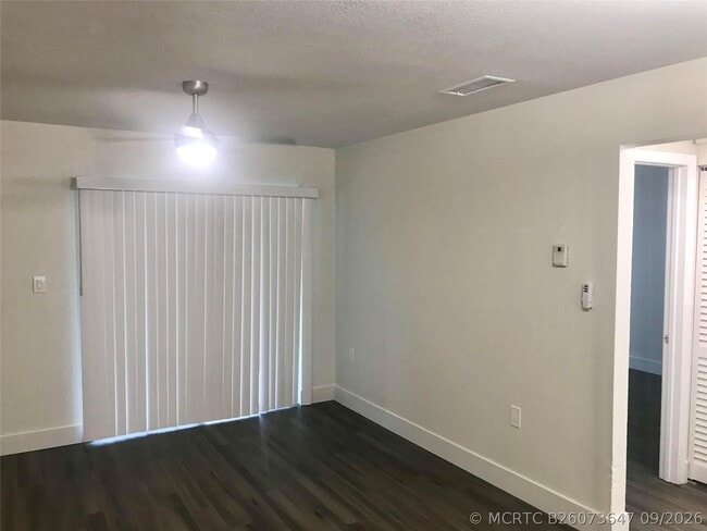 Building Photo - 8121 SW 21st Ct