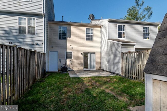 Building Photo - 2502 Regal Pl