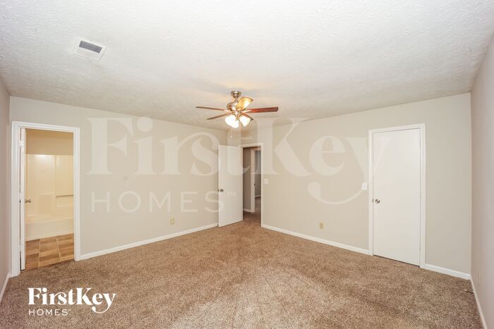 Building Photo - 2097 Phillips Rd
