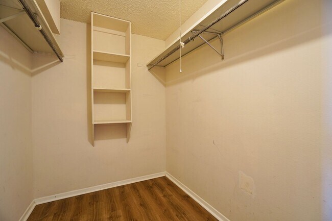Building Photo - 7602 Woodstone Cove