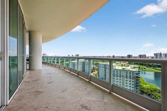 Building Photo - 20155 NE 38th Ct