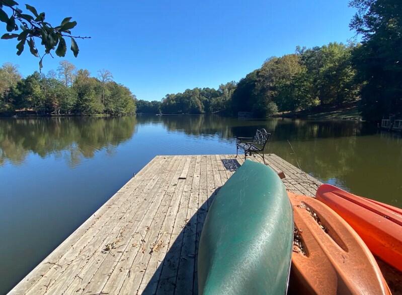 Building Photo - 19 Tiny Time Ln