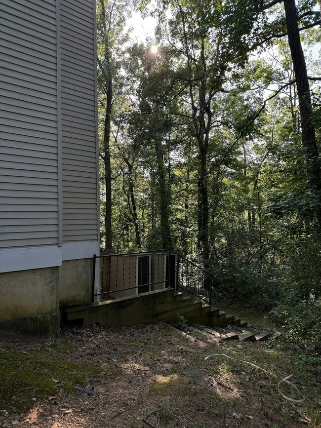 Building Photo - 7028 Palamar Turn