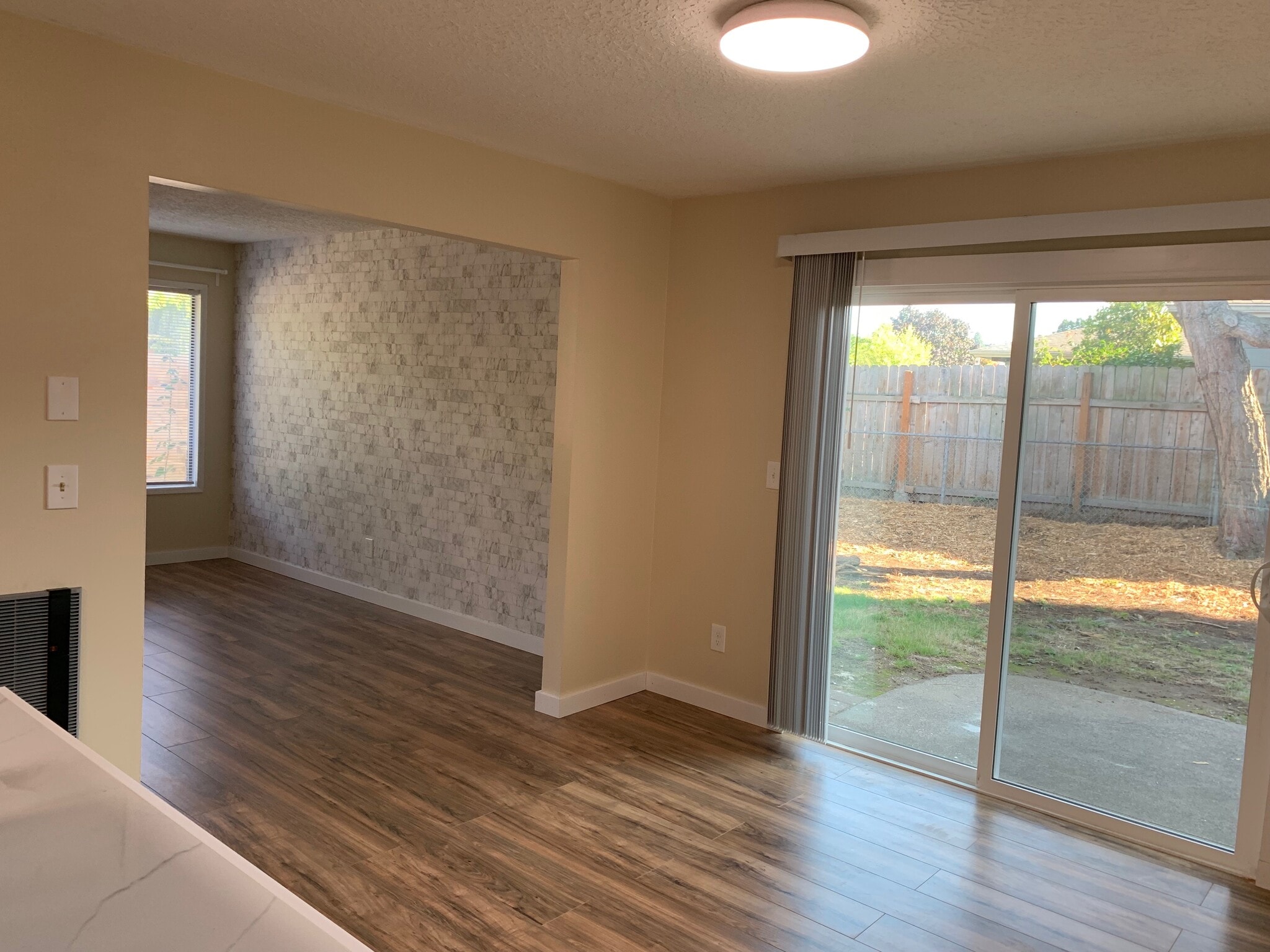 Building Photo - 4325 NE 130th Pl