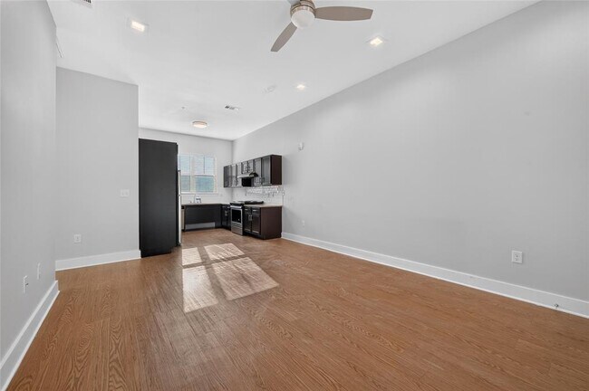 Building Photo - 2400 Louis Henna Blvd